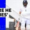 'Here he comes!' - Watch as Woakes walks out to bat one-handed