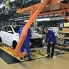 Mitarbeitern droht Kurzarbeit: Russlands Wirtschaft schwächelt - schwere Krise bei Autobauern