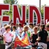 Wartende Autos, Buh-Rufe und gelber Rauch: So lief der Eröffnungstag des neuen Berliner A100-Abschnitts