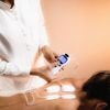 Uitgetest: drie alternatieve middelen tegen menstruatiepijn. Werken ze echt?