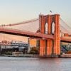 Zeilschip met 200 opvarenden botst tegen iconische brug in New York: reddingsactie aan de gang