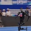 Course, football et chutes : les JO des robots athlètes