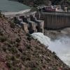 India waarschuwt Pakistan voor gevaarlijke overstromingen na zware moessonregens: eerste diplomatiek contact in maanden