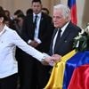 En Colombie, le père du candidat assassiné Miguel Uribe remplace son fils dans la course à la présidentielle