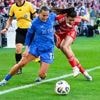 Ligastart der Fußballerinnen: Bayern siegt gegen Bayer dank Doppelschlag vor Rekordkulisse
