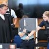 Versuchter Mord aus Frust?: 24-Jährige soll Kollegen Gift in Wasser und Tee gemischt haben