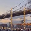 New York : un voilier dérive et percute le pont de Brooklyn