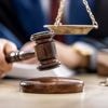 57 kneuzingen bij de jongen, 14 huidletsels bij het meisje: koppel uit Verviers veroordeeld voor mishandeling van peuters