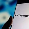 La start-up américaine d'intelligence artificielle Anthropic va verser 1,5 milliard de dollars pour avoir téléchargé illégalement des millions de livres
