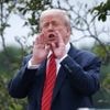"La femme était gentille mais elle n'a pas voulu écouter" : Donald Trump se moque de la présidente de la Confédération suisse à propos des droits de douane