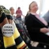 Offener Brief an Woidke: Potsdamer „Omas gegen rechts“ fordern Wiedereinstellung des Verfassungsschutzchefs