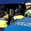 Drie Nederlanders opgepakt voor grootschalige cokehandel in Duitsland, ook Mercedessen, Rolex en telefoons in beslag genomen