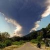 Indonésie : le volcan Lewotobi Laki-Laki de nouveau en éruption