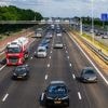 Op nieuwe asfalt A12 rij je een stuk stiller, totdat die vreemde tikjes opvallen