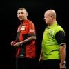 Nathan Aspinall of Michael van Gerwen: de strijd om de laatste plaats in de play-offs
