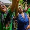 Bara’s, brassbands en grote beloften: Suri­naamse verkiezings­campagne bereikt climax