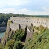 Man in hongerstaking hangt aan hek op rotswand citadel van Dinant na veroordeling voor illegale hut: “Hij wil uitzonderlijke toelating van koning”