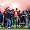 Euforie bij PSV en Luuk de Jong: ‘Dit is een bizar kampioenschap, we hadden de hoop al opgegeven’