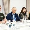 Drohnenangriffe auf Russland: Kreml: Putin besuchte umkämpfte Region Kursk