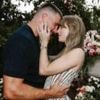 Taylor Swift and Travis Kelce announce engagement