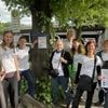 Vorm Kahlschlag in Berlin-Tempelhof: Anwohner kennzeichnen bedrohte Bäume an geplanter Baustelle
