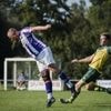 Een bal koppen verhoogt het risico op dementie, en niet alleen bij profvoetballers