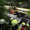Hangrutsch nach Unwetter als Ursache?: Mindestens drei Tote und 50 Verletzte nach Zugunglück in Baden-Württemberg