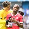 Antwerp nadert uitgaande topdeals voor Senne Lammens (Manchester United) en Michel-Ange Balikwisha (Celtic)