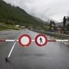 Nadat bergtop bij ontruimd Zwitsers dorp naar beneden dondert: nu zetten steenlawines ook nabije gletsjer onder druk