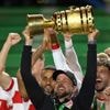 Nach dem Endspiel-Sieg: VfB im Rausch: Pokal-Party und neues Briefpapier