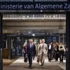 Praat mee | Nog meer kabinetsleden stappen op: wat doet dat met jouw vertrouwen in de politiek?