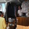 REPORTAGE. Sur les routes bretonnes, les Magasins bleus créent du lien social depuis 62 ans