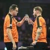 Zware loting voor Gian van Veen en Danny Noppert op World Cup of Darts, debacle voor België