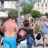 « Les hommes au même régime » : les avis divergent sur l’interdiction des torses nus à Concarneau