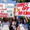 États-Unis : l’homme grièvement blessé par balle lors des marches « No Kings » dans l’Utah est mort