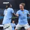 Afzwaaiende De Bruyne bezorgt City belangrijke zege in strijd om CL-voetbal