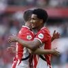 PSV als koploper laatste speelronde in, tribunes kolken na gelijkspel Ajax (4-1)
