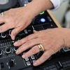 Generation Ü70 an den Reglern: Uschi legt auf - wenn Seniorinnen DJs werden