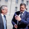 Neuer Minister: Klingbeil will Haushalt vor Sommerpause ins Kabinett bringen