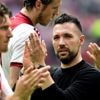 Francesco Farioli stapt op bij Ajax, maar wat betekent dat voor Belgen Mika Godts en Jorthy Mokio?