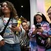 Kabinet: geen sociale media tot 15 jaar, pas vanaf groep 8 een smartphone