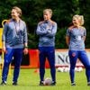 Assistent-trainers Oranjevrouwen verkassen na EK naar Engeland van Wiegman