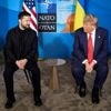 Guerre en Ukraine : les Etats-Unis annoncent arrêter des livraisons d'armes à Kiev