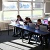 Au Royaume-Uni, des cours contre la misogynie deviennent obligatoires dans les collèges et les lycées dès 2026