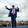 Live - Amerikaanse president Donald Trump verdiende vorig jaar honderden miljoen met cryptomunten en golfresorts