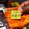 Sticker in strijd tegen winkeldiefstal: dit vlees is ‘beveiligd’