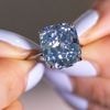 Zeldzame blauwe diamant geveild voor 21,5 miljoen dollar