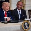 Bericht zu Gesundheit in den USA: Trump-Regierung sät weiter Zweifel an Impfungen für Kinder