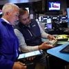 Öl- und Goldpreis ziehen an: Anhaltende Unsicherheit: US-Börsen treten auf der Stelle