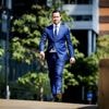 Karim Aachboun, verdacht van poging chantage Johnny de Mol, meldt zich ziek voor rechtszaak: ‘Bokkensprongen’